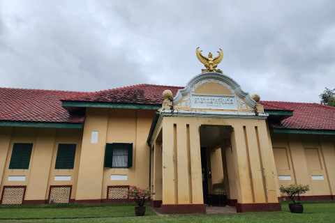 พิพิธภัณฑสถานแห่งชาติอุบลราชธานี (Ubon Ratchathani National Museum) Photo 1 of 5