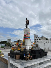 อนุสาวรีย์ท้าวสุรนารี (ย่าโม) (Thao Suranari Monument (Ya Mo)) Photo 1 of 5