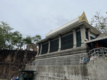 ศาลพระกาฬ ลพบุรี (Phra Kan Shrine Lopburi) Photo 2 of 5