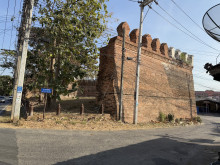 กำแพงเมืองเก่าลพบุรี (Old Lopburi City Wall) Photo 3 of 5