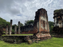 วัดนครโกษา (Wat Nakhon Kosa) Photo 1 of 5
